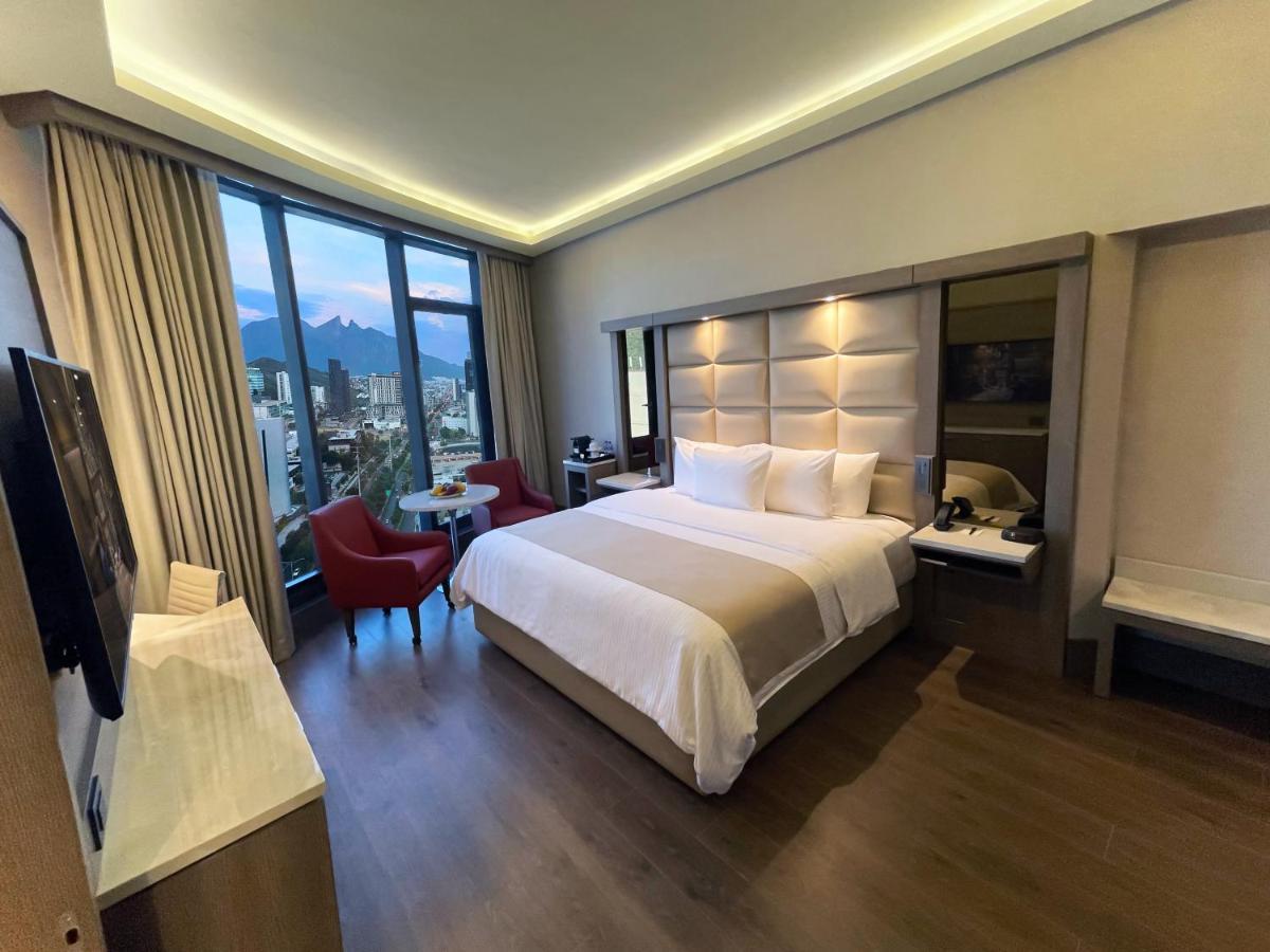 Safi Royal Luxury Metropolitan Hotell San Pedro Garza Garcia Exteriör bild Deluxe room